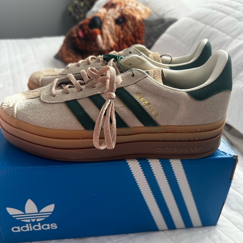 Adidas Gazelle Bold W Platform Sneakers Cream / Green – Women’s 9.5 NWT